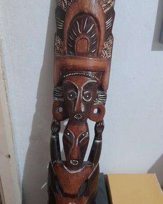 totem in legno