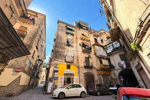 2 LOCALI A CASTELLAMMARE DI STABIA