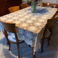 Copri tavolo lavorato a mano a ferri e uncinetto