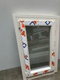 Finestra in pvc Finstral bianco perla