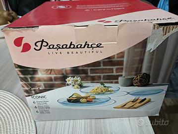 Piatti in vetro trasparente