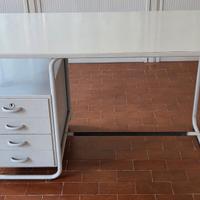 Scrivania vintage anni 70 ferro legno con cassetti