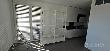 Scaffalatura Elvarli 160x40x216 cm