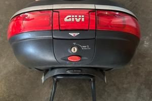 Vari pezzi tmax 500 2001