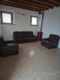 divano e poltrone in pelle