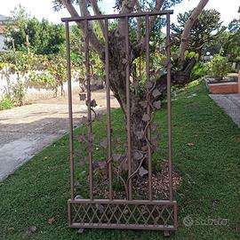 Ornamento in ferro battuto