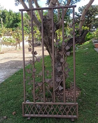 Ornamento in ferro battuto