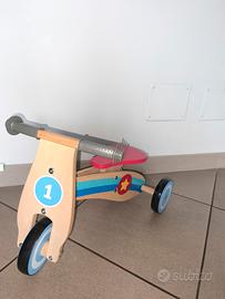 triciclo in legno per bambini