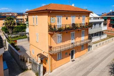 5 LOCALI A SAN BENEDETTO DEL TRONTO