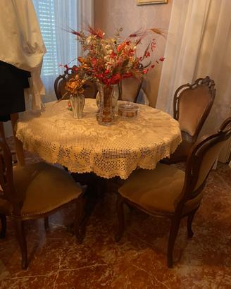 Tavolo da pranzo in noce