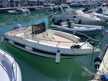 Barca a Motore 6m Italmar motore Honda 135CV