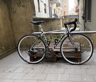 Bici da corsa in carbonio kONA taglia XS