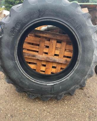 gomma  goodyear 18.4 R 38 