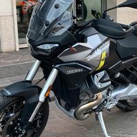 Moto Guzzi Stelvio 2024