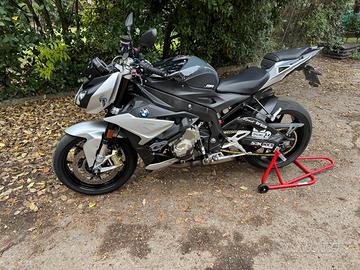 Bmw s1000r