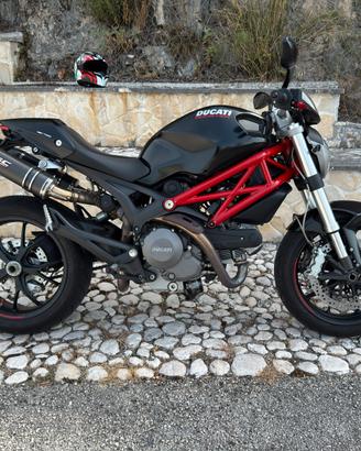Ducati Monster 796