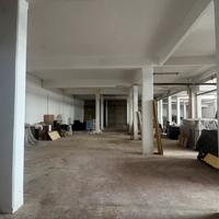 Magazzino in viale Montegrappa