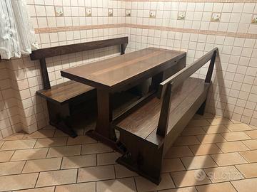 Tavolo e panche contenitore in legno (arte povera)