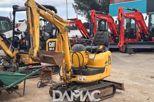 KOMATSU PC09