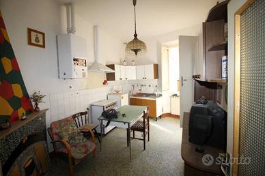Appartamento di 85 m² con 3 locali e box auto a La
