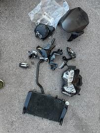 Pezzi incidentati z900 anno 2021
