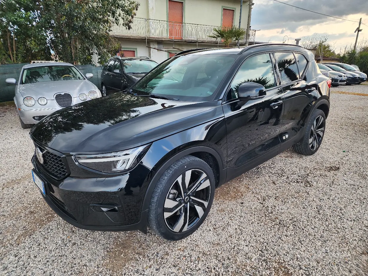 Volvo XC40 (2017-->)