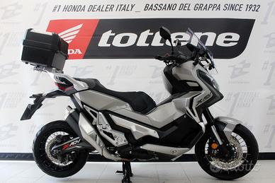 HONDA X-ADV 750 DCT ABS TC FULL LED ACCESSORIATA