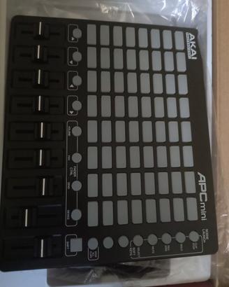 Akai APC Mini (1ª gen.)Pari al nuovo, con scatola