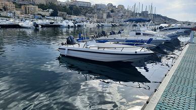 Open 4,60 Tancredi con 25 yamaha