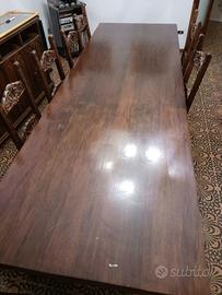 Tavolo legno massiccio noce con sedie 