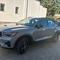 auto Volvo XC40