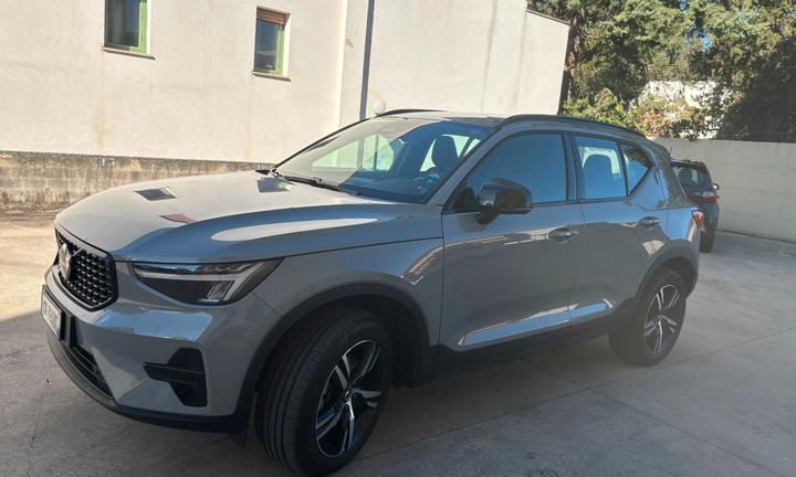auto Volvo XC40