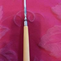 Antico tiralacci o uncinetto dell'800 manico osso