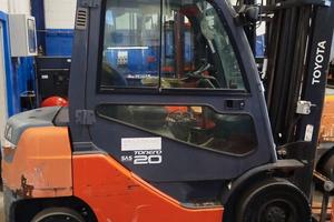 Carrello elevatore diesel marca Toyota 2000kg