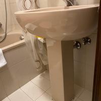 Due lavandini-lavabi bagno “Ideal Standard”