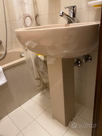 Due lavandini-lavabi bagno “Ideal Standard”
