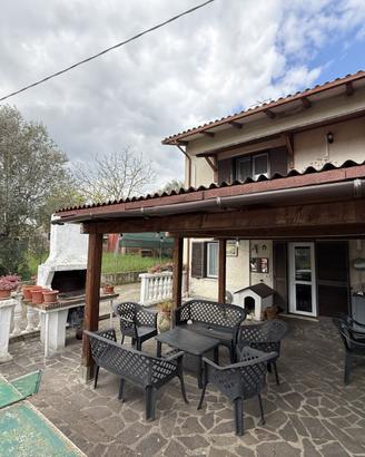 IL437 - casa indipendente con giardino e annesso