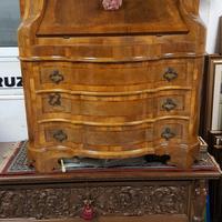 Segretarie in radica di noce