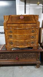 Segretarie in radica di noce