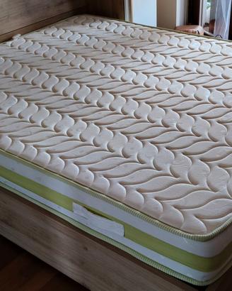 Materasso MEMORY FOAM COME NUOVO
