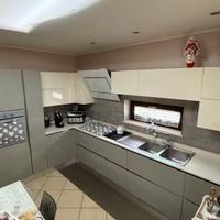 CUCINA ARREDAMENTO COMPLETO