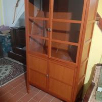 Vetrina in legno ciliegio