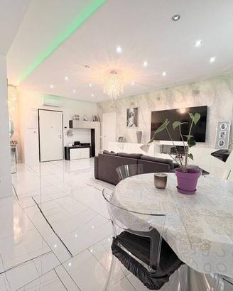 Appartamento di 180 m² con più di 5 locali e box a