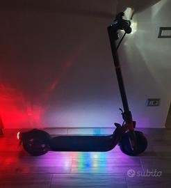 MONOPATINO ELETTRICO NINEBOOT SEGWAY 