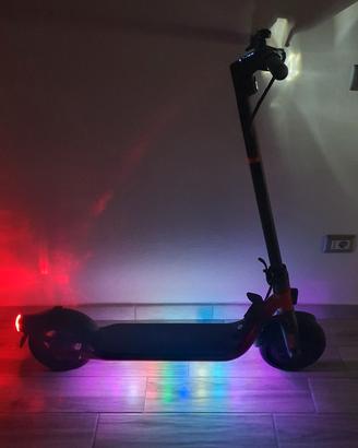 MONOPATINO ELETTRICO NINEBOOT SEGWAY 