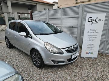 Opel Corsa 1.2 5 Cosmo Automatica per Neopatentati