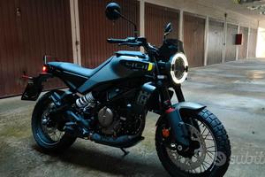 Husqvarna Svartpilen 401 - 2024