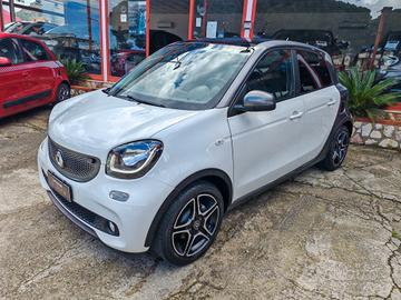 Smart Forfour 1,0 benzina 12/2016 Cv70 Prime
