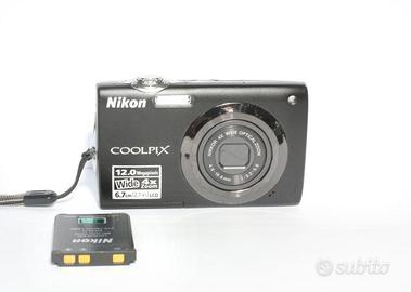 Nikon Coolpix S3000 fotocamera digitale funzionant