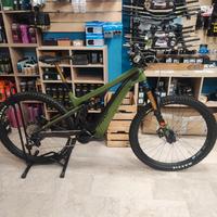 Pivot Shuttle AM XT Custom EP8 726Wh Media Carbon